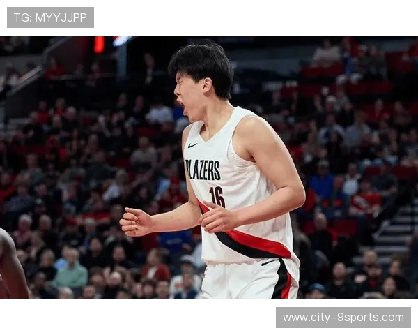 开拓者选中杨瀚森，球迷期待他成为未来核心