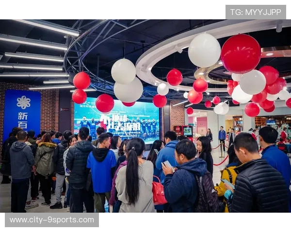 中超球员参观历史展览增强对俱乐部文化认同